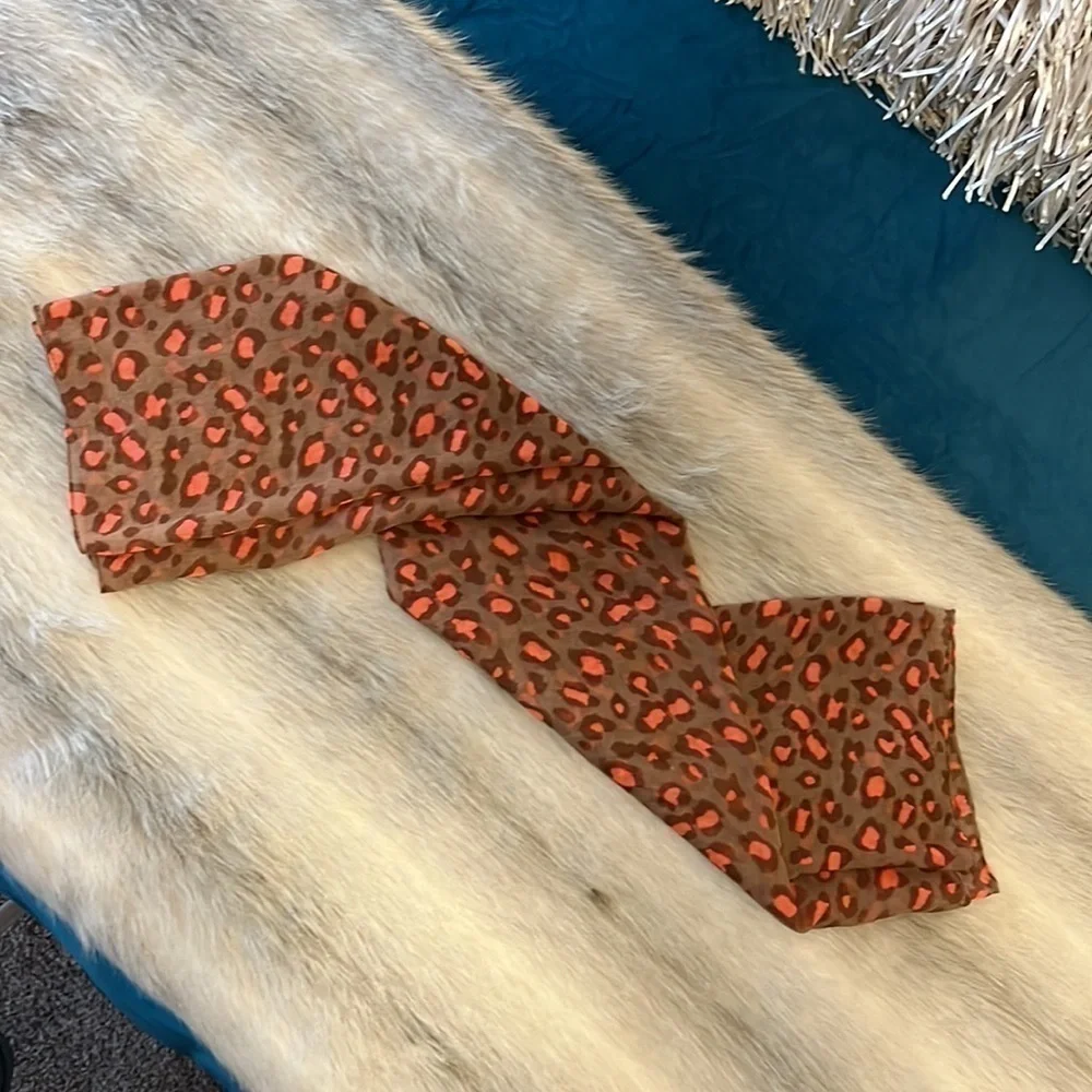 New “g” Leopard Brown Coral 74”x 38” Sheer Scarf Wrap Rolled Sewn Edging
